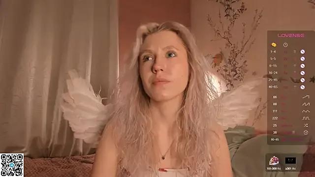FreyaChambers on StripChat 