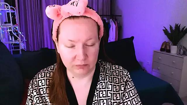 GoddessLara on StripChat 