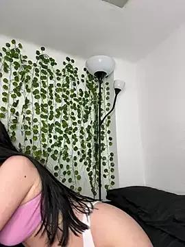 HannaDrips on StripChat 