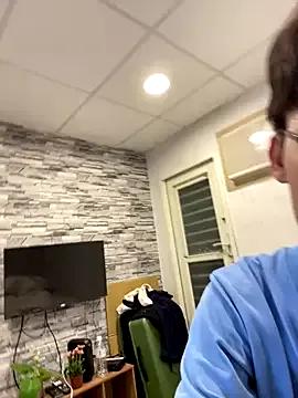 hihi0169 on StripChat 
