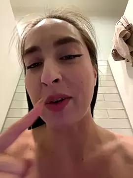 Holly_Play on StripChat 
