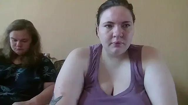 HollyXEva on StripChat 