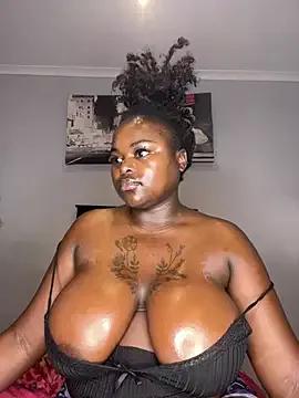 Honeycoco0211 on StripChat 