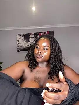 Honeycoco0211 on StripChat 