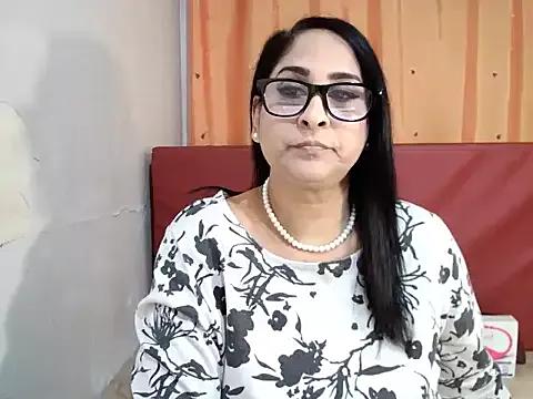 Indiankushy on StripChat 