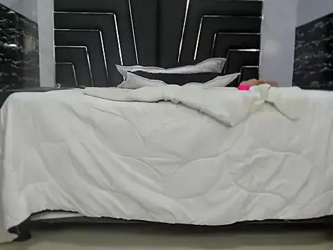 Isis_Greyy on StripChat 