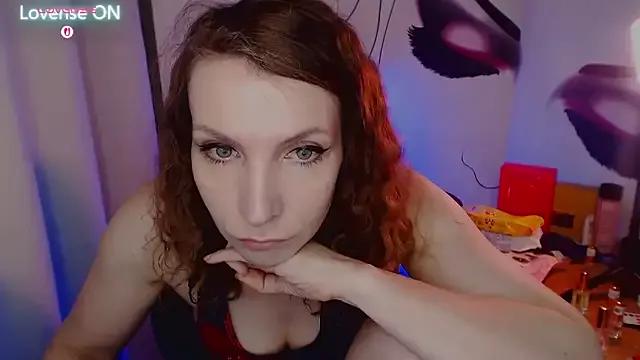 JohansonKatie on StripChat 