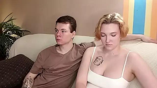 julielourens on StripChat 