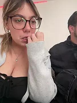 kushyy on StripChat 