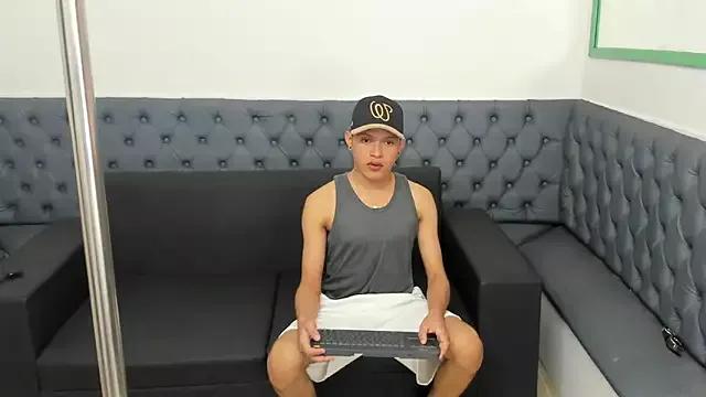 liam_genner_ on StripChat 