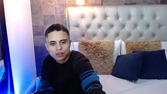 Liiamthompson on StripChat 