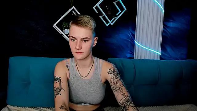LindaBryantt on StripChat 
