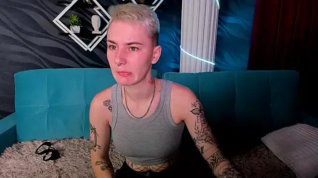 LindaBryantt on StripChat 
