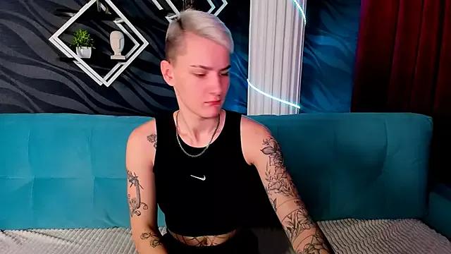 LindaBryantt on StripChat 