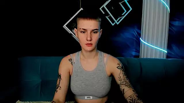 LindaBryantt on StripChat 