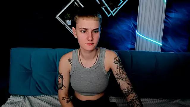 LindaBryantt on StripChat 