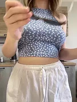 Little_Forest_ELF on StripChat 