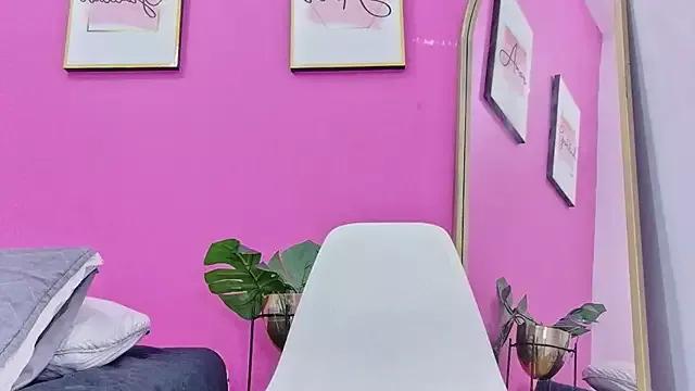 littleebonymommy on StripChat 