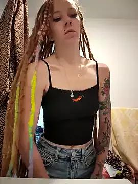 LucidLucy on StripChat 