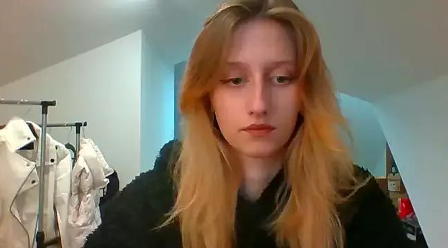 LUNA_delight on StripChat 