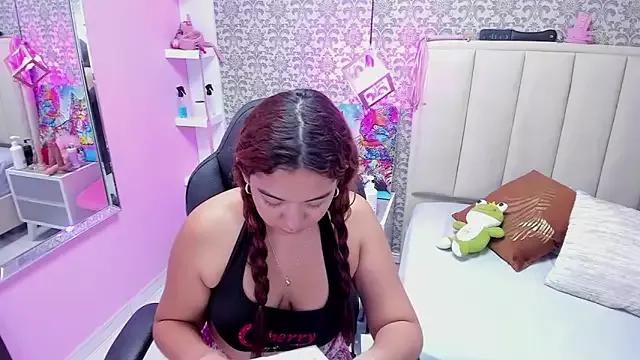 MADISON_ROWAN1 on StripChat 