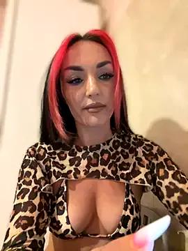 MeganFoxiy on StripChat 