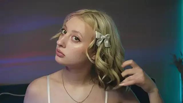 milasmiu on StripChat 