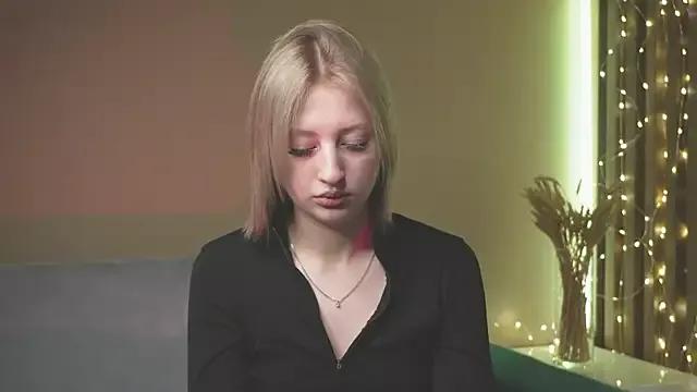 milasmiu on StripChat 