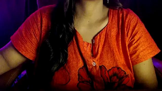 Moody_Maya on StripChat 