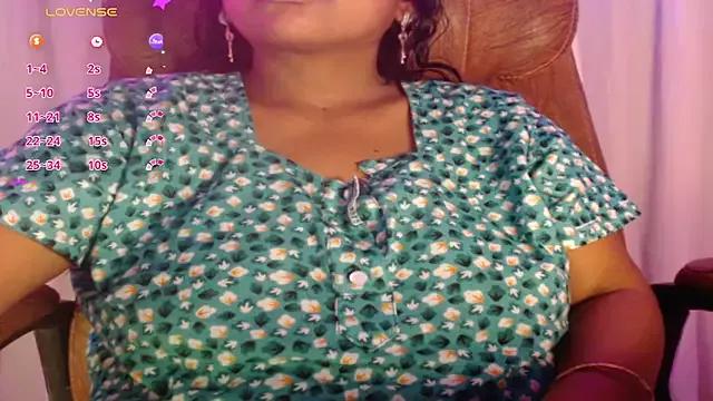 Moody_Maya on StripChat 