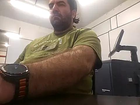 MysterBearMG on StripChat 