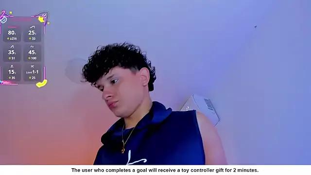 Nathan_Bluee on StripChat 