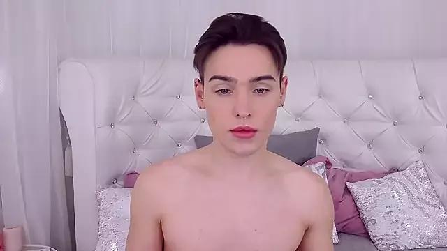 RobbyCharming on StripChat 
