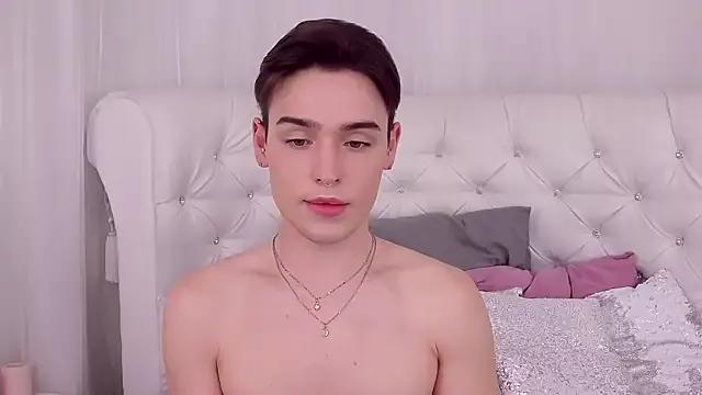 RobbyCharming on StripChat 