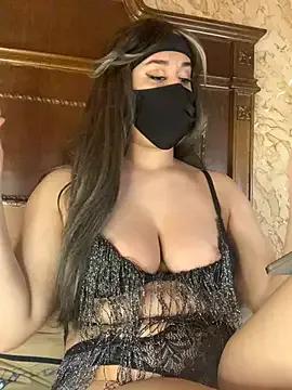 Rozzaa on StripChat 