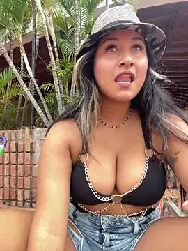 Rubyross21 on StripChat 