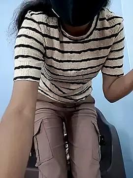 Ruhi_07 on StripChat 