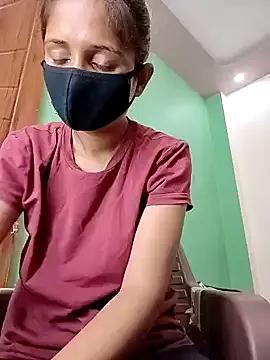 Ruhi_07 on StripChat 