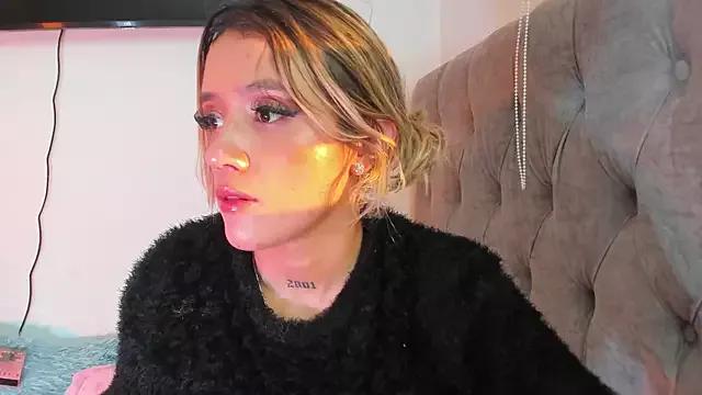 Sabrina_Cole on StripChat 