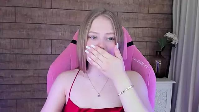 SelinSwarovski on StripChat 