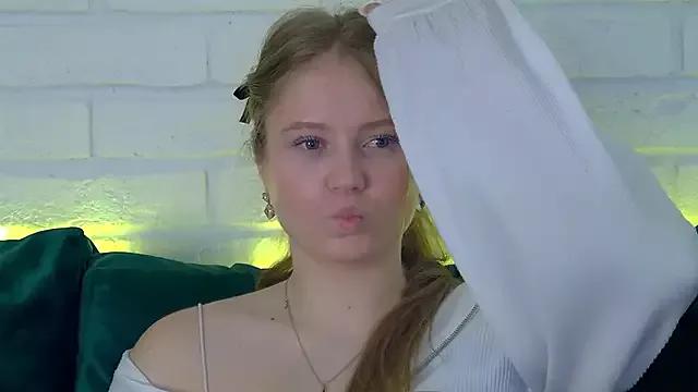 SelinSwarovski on StripChat 