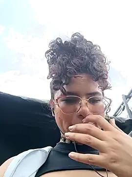 Simone_Miller on StripChat 