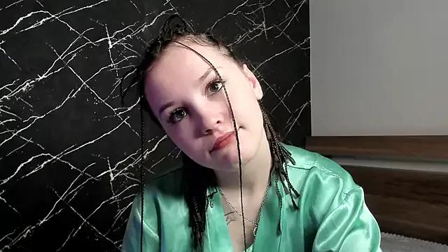 SunnEsser on StripChat 