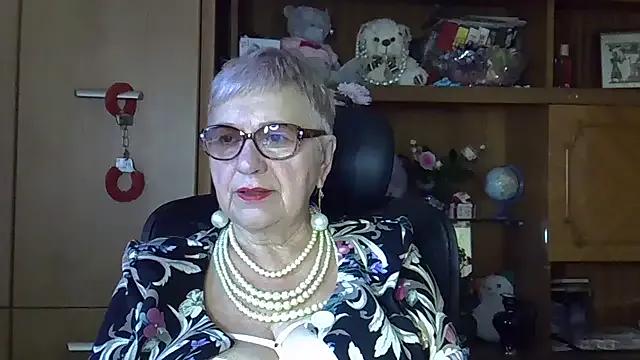 SweetCherry27 on StripChat 