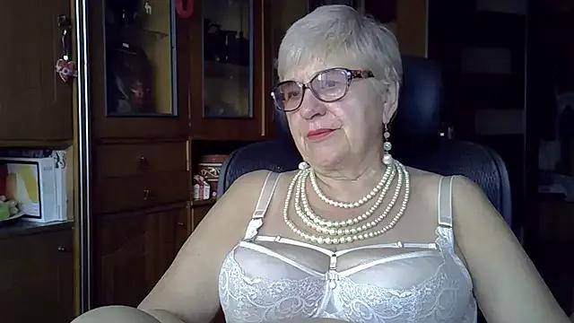 SweetCherry27 on StripChat 