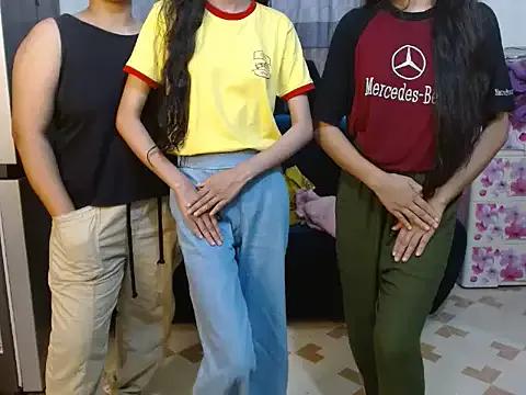 ThreeSister3 on StripChat 