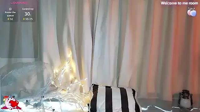 xiuxiu-2025 on StripChat 
