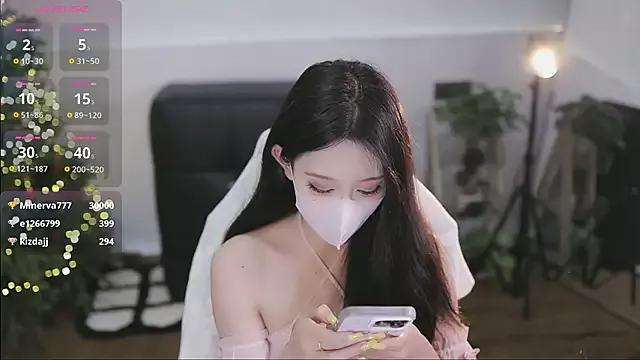 yaya_1888 on StripChat 