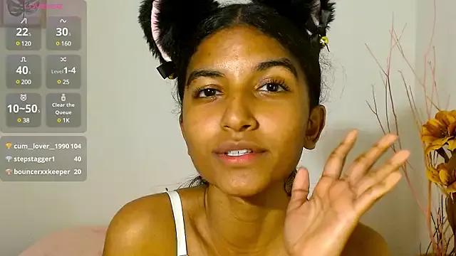 YuliethPetite on StripChat 